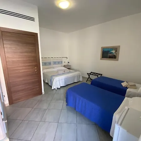 Tigrillo Panzió Olbia
