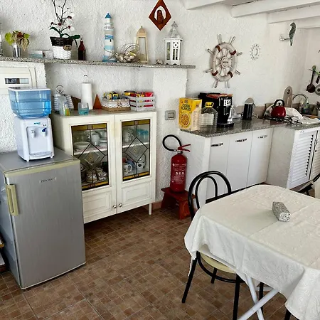 Tigrillo Nocleg ze śniadaniem 3*